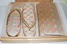 Vintage 1950s Japanese gold tone slippers evening shoes & clutch bag  wooden box