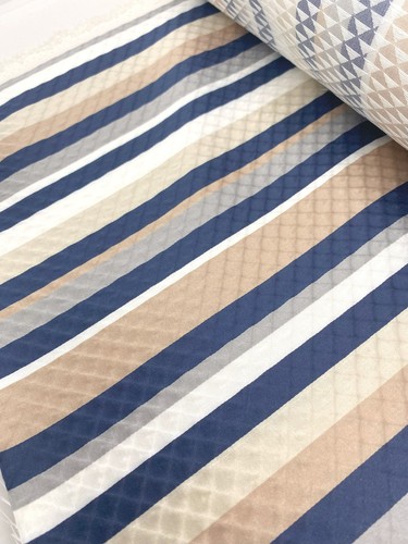 Metres harbour stripe - 7.7,