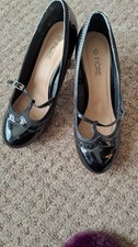 Ladies Black Shoes Size 6  By