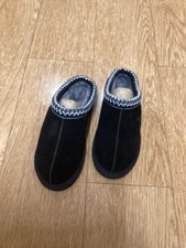 ugg tasman slippers size 4
