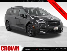 2024 Chrysler Pacifica Select