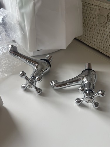 Basin cross handle taps - basin,