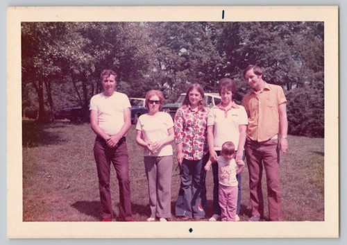 1970s snapshot men women - men,