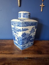 Vintage willow pattern tea