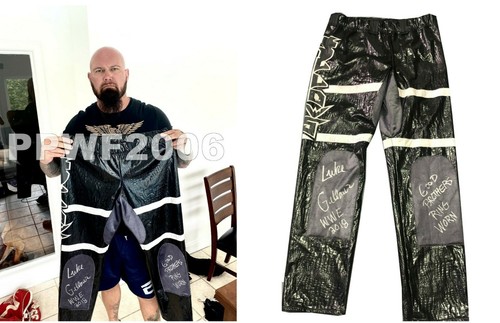 Wwe luke gallows hand signed - luke,