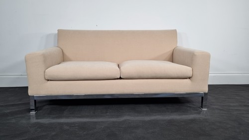 Minotti compact sofa - in, cream
