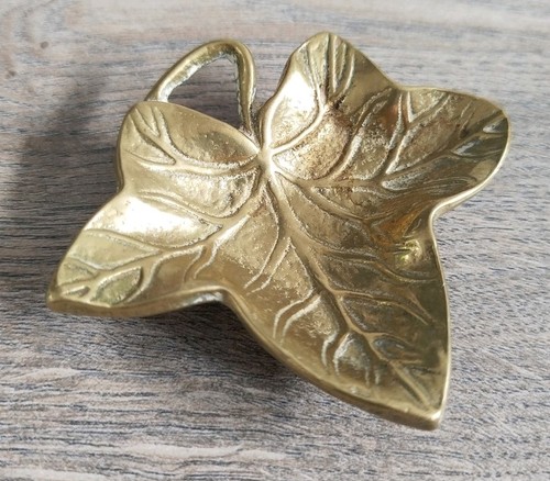 Vintage brass leaf small - leaf,