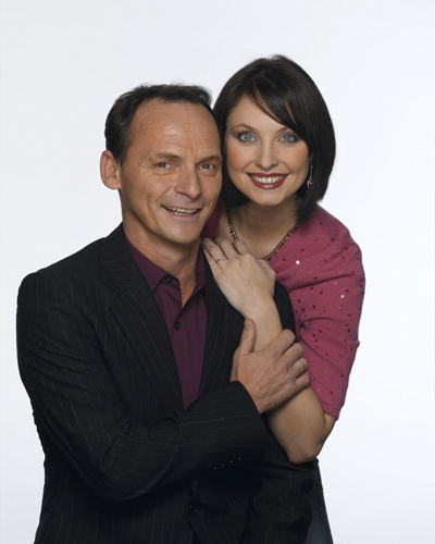 Eastenders cast 8x10 - (20739),