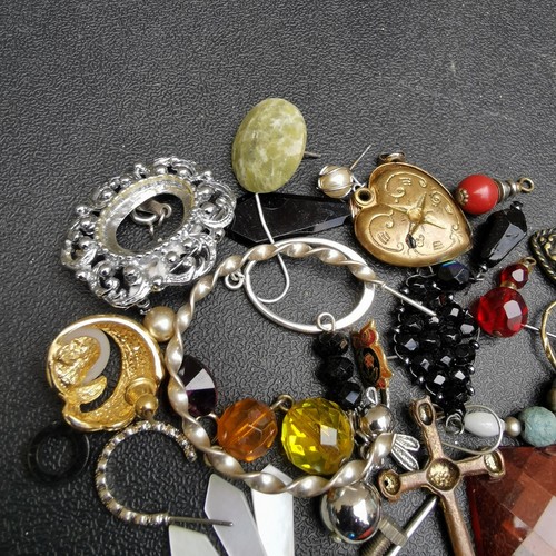 Vintage costume jewellery - vintage,