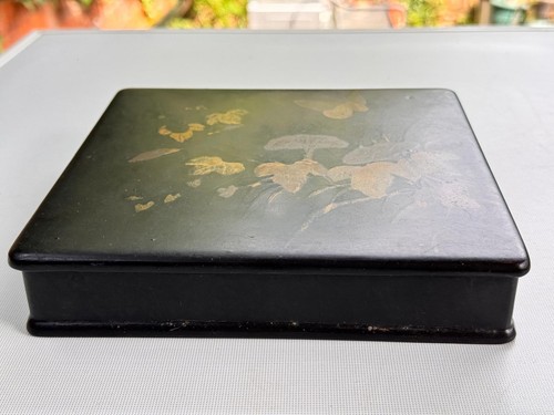 Vintage black lacquer - black,