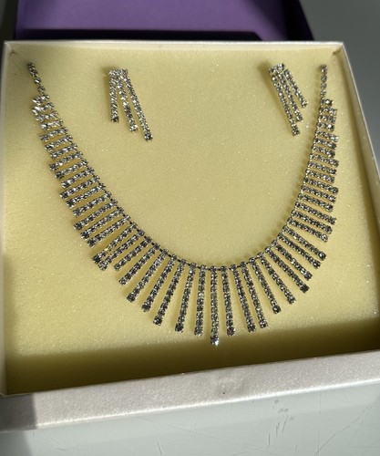Silver tone diamante necklace - silver,