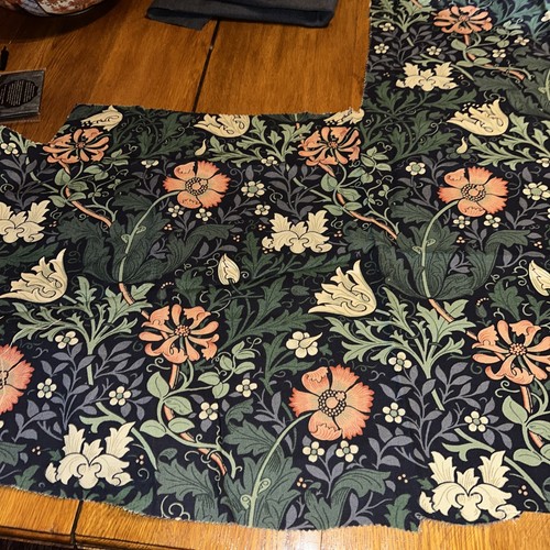 William morris - x, +