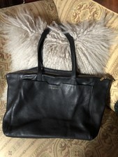 Luxurious ￼￼Barney &