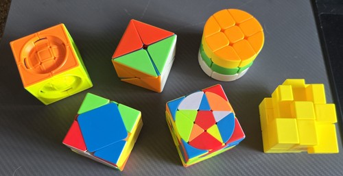Twisty puzzle cubes - 6,