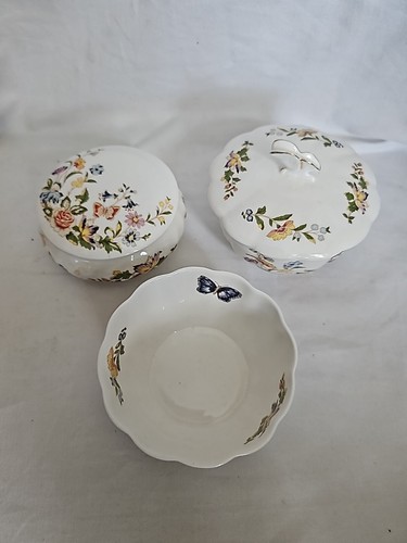 Lot aynsley fine - of, bone