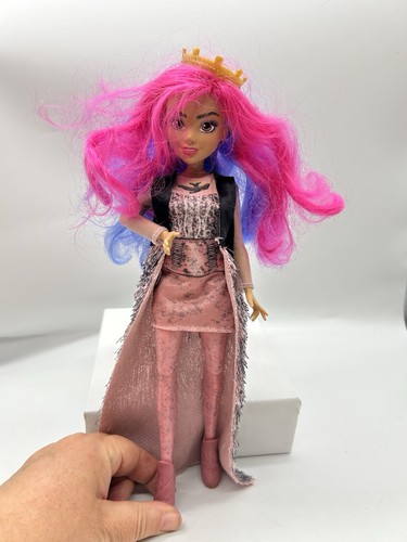 Disney villains descendants - disney,