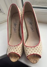Retro style 50s peep toe spotted shoes size 6&half Marks & Spencer