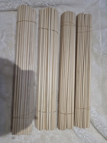 Joblot 205 wooden - dowels, for