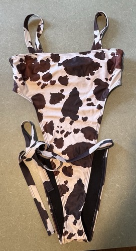 Wolf whistle cow animal - &,