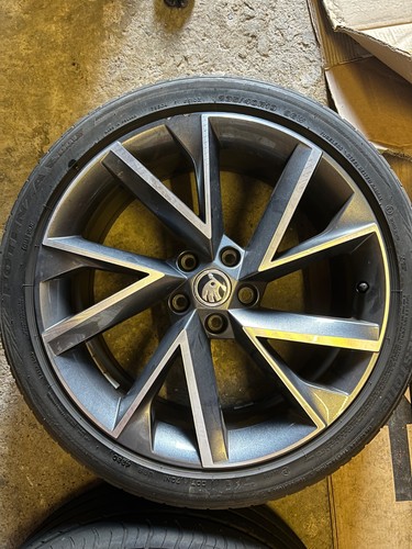 4x19 genuine skoda superb - 4x19”,