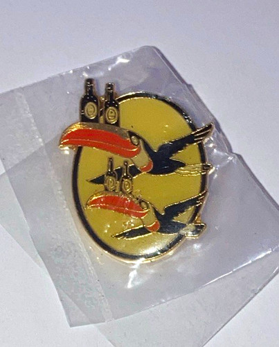 Guinness toucans pin badge - toucans,