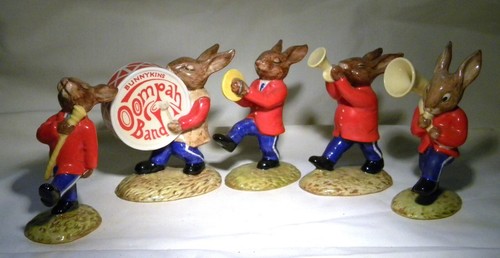 Royal doulton bunnykins red - royal,