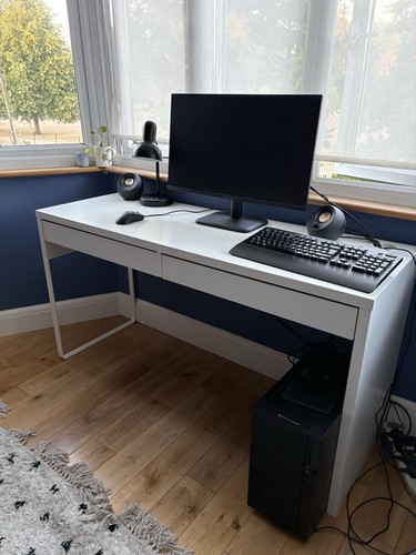 Ikea malm desk 142 - desk, x