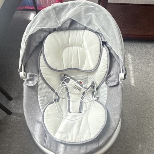 Grey white baby bouncing - grey,
