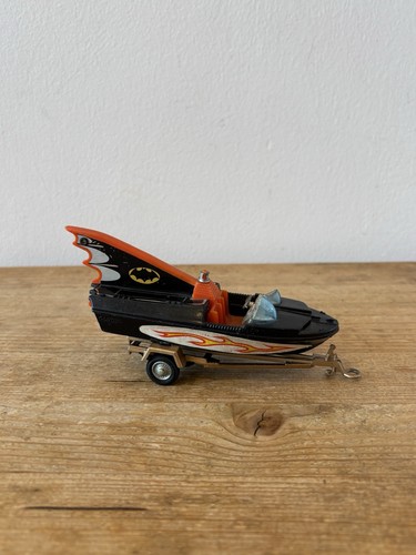 Corgi 107 batmans batboat - 107,