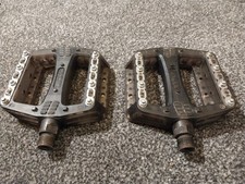 Wellgo B917 Reinforced Fibre Platform Pedals Nimbus 9/16" CR-MO Transparent