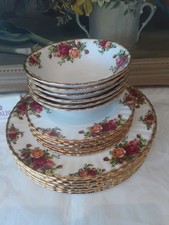 18 piece Royal Albert Old Country Roses Service - Plates & Bowls - 1st Quality