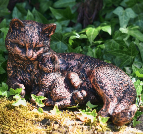 Brushed bronze cat with - bronze,