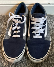 Woman’s vans size 5.5