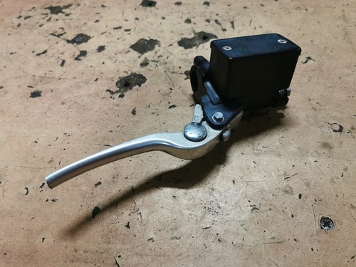 Front master cylinder - master,