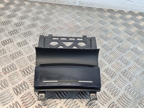Audi 2012 centre - 8p,