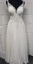 Morilee Madeline Gardener Ivory Lace V Neck A-Line Wedding Dress Size 9/10. PT