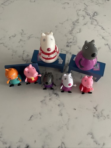 Pepper pig figure bundle - pepper,