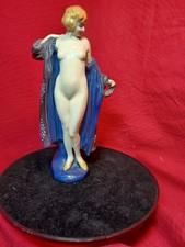 Royal Doulton Figurine The Bather HN 687 by Leslie Harradine excellent condition
