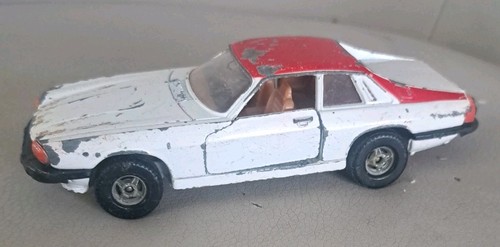 Vintage corgi jaguar - jaguar, red