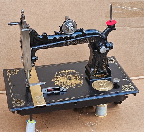 Elias howe lockstitch treadle - elias,