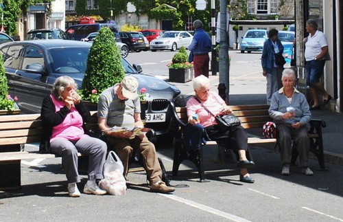 Photo 6x4 lunchtime market - photo,