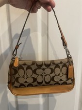 Coach Signature Demi Pouch