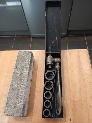 Pre metric socket - set, &