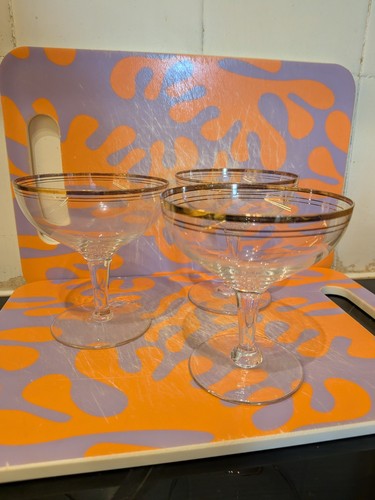 Gold rim champagne - champagne, coupe