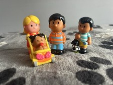 ELC Happyland Family Mum Dad