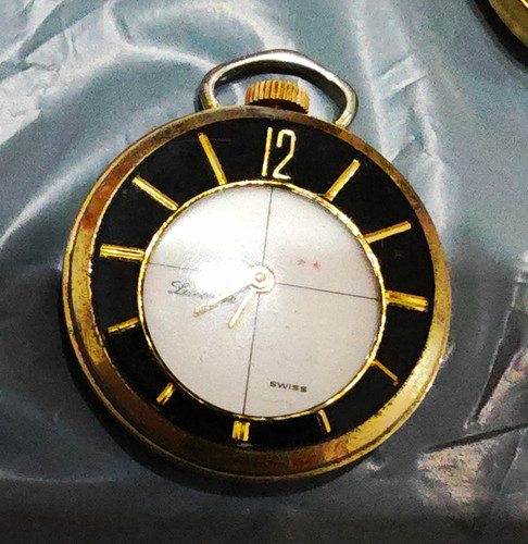 Pair swiss made - of,