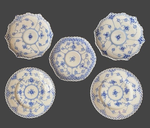 Royal copenhagen blue - blue, white