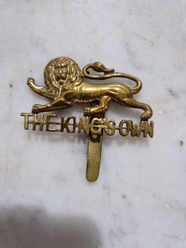 Vintage king own cap badge - vintage,