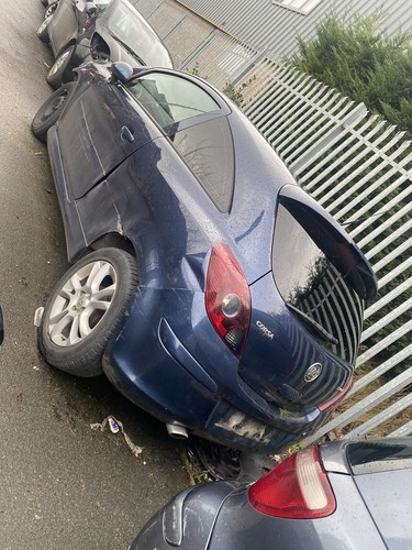Vauxhall corsa sxi 3 - vauxhall,