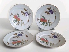 4 (FOUR)  ROYAL WORCESTER 'EVESHAM GOLD RIMMED DINNER PLATES  25CMS DIAMETER.   
